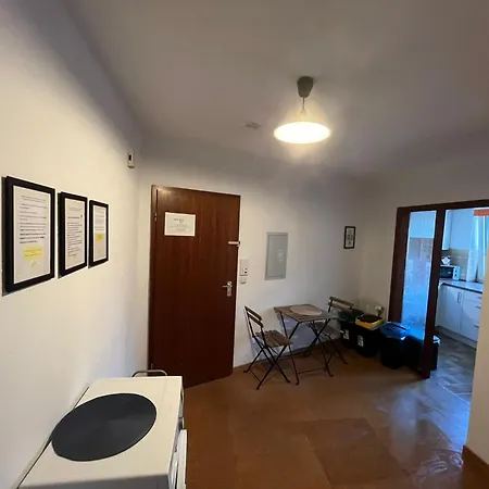 Daire 2-zimmer Monteurwohnung Mit Grossem Balkon *