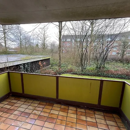 2-zimmer Monteurwohnung Mit Grossem Balkon *